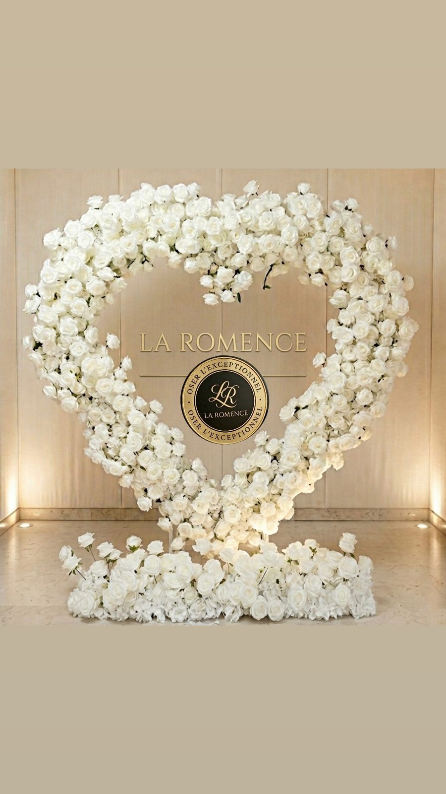 Arche Florale Coeur Premium - Roses Blanches
